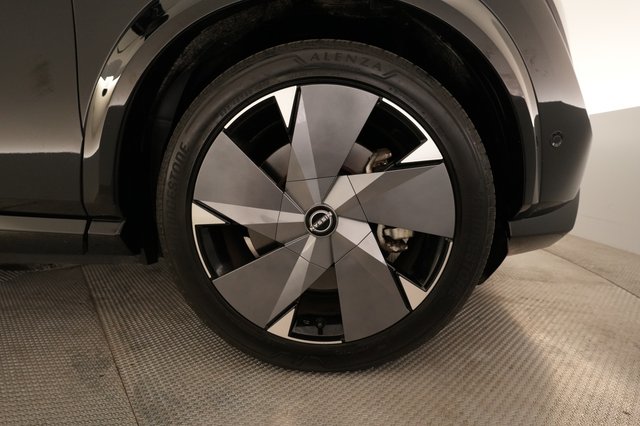 2023 Nissan Ariya — photo 17 of 21