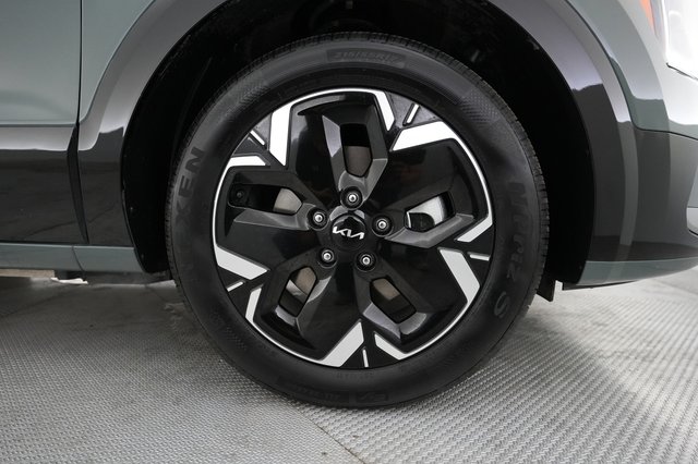 2024 Kia Niro EV — photo 17 of 20