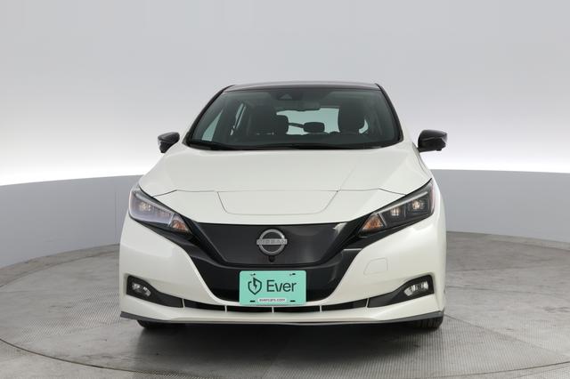 2023 Nissan LEAF — photo 9 of 23