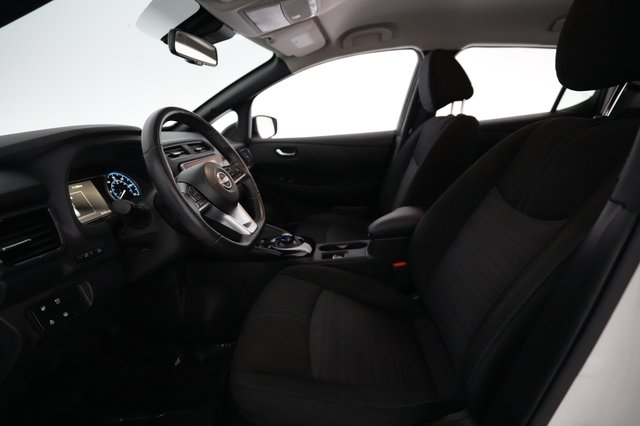 2023 Nissan LEAF — photo 3 of 23