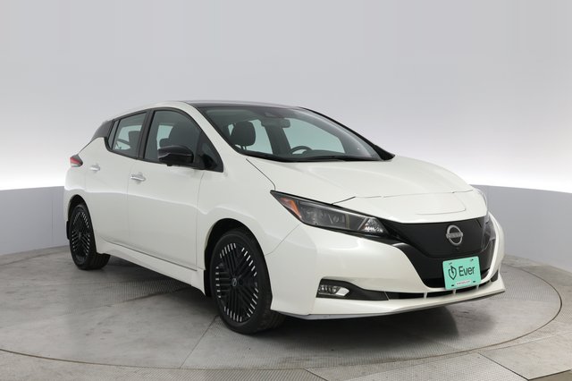 2023 Nissan LEAF — photo 10 of 23