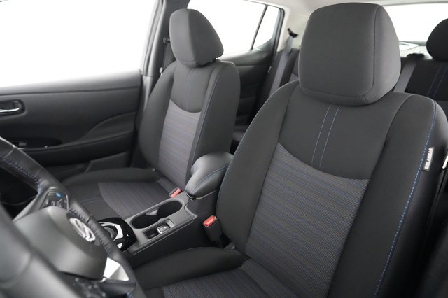 2023 Nissan LEAF — photo 3 of 21
