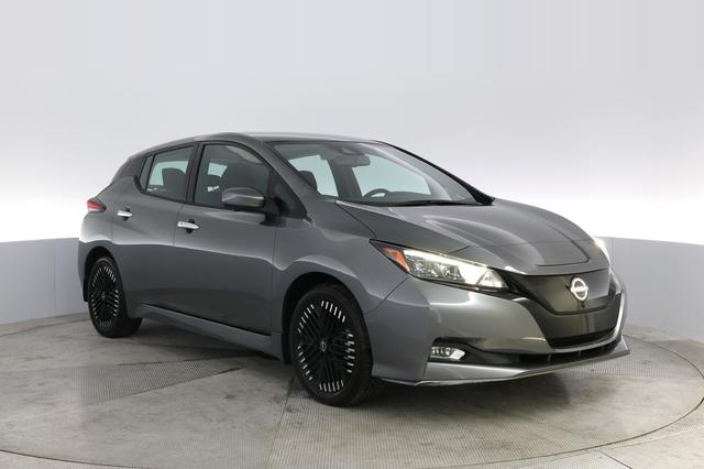 2023 Nissan LEAF — photo 10 of 21