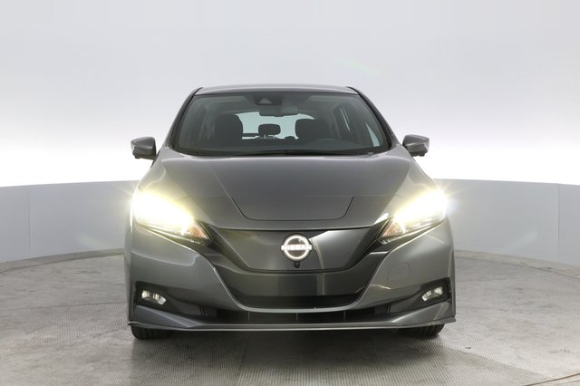 2023 Nissan LEAF — photo 9 of 21