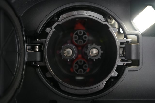 2023 Nissan LEAF — photo 20 of 21