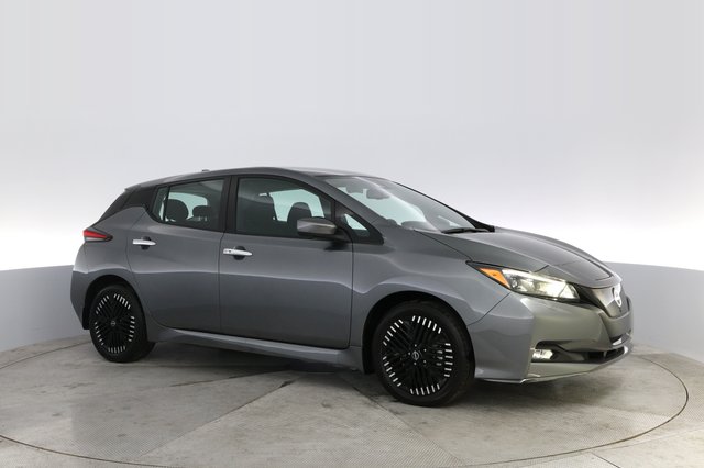 2023 Nissan LEAF — photo 11 of 21