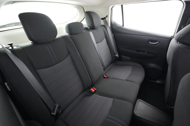 2024 Nissan LEAF — photo 4 of 25