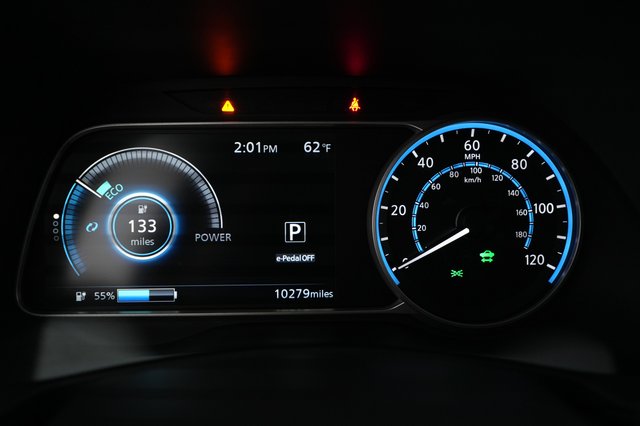 2024 Nissan LEAF — photo 5 of 25