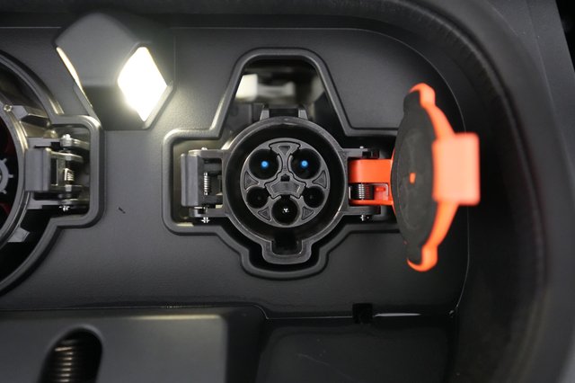 2024 Nissan LEAF — photo 24 of 25