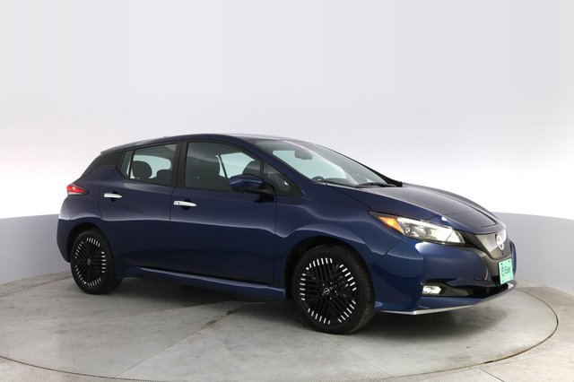 2024 Nissan LEAF — photo 11 of 25