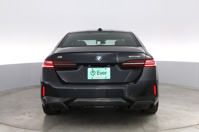 2024 BMW i5