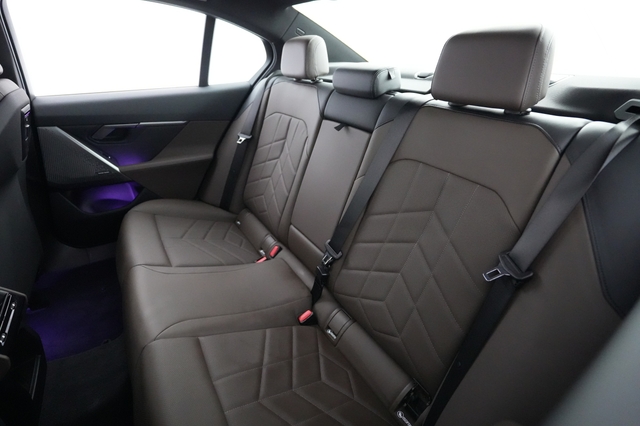 2024 BMW i5