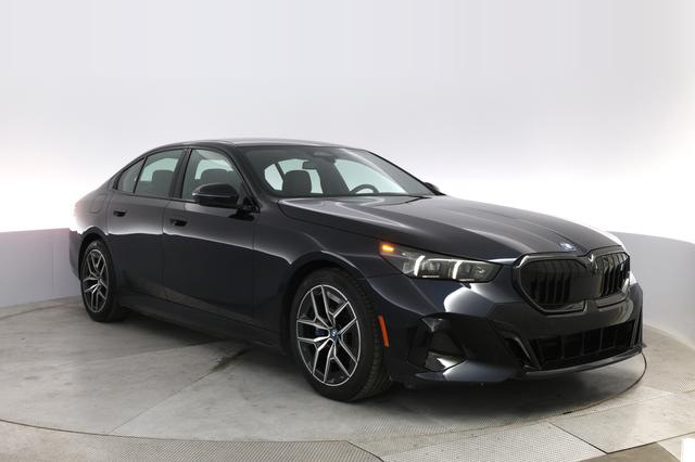 2024 BMW i5 — photo 10 of 21