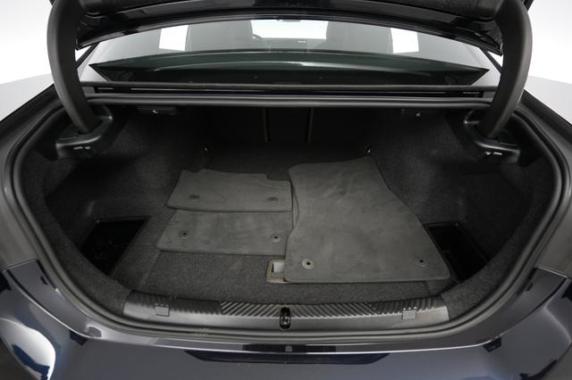 2024 BMW i5 — photo 6 of 21