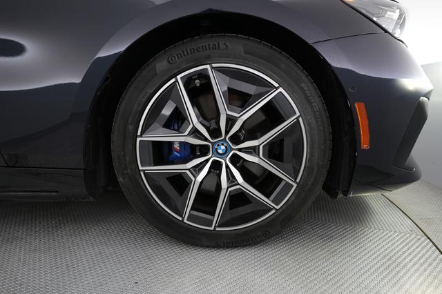2024 BMW i5 — photo 7 of 21