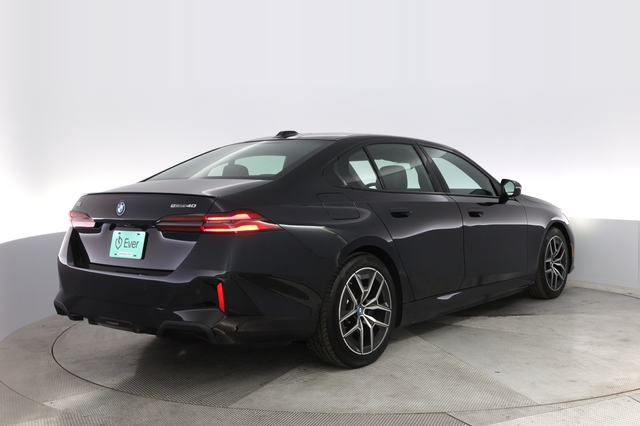 2024 BMW i5