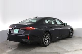 2024 BMW i5 — photo 2 of 21