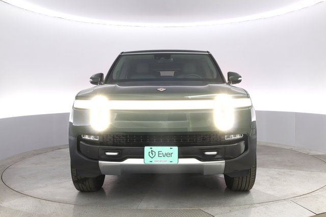 2023 Rivian R1S — photo 9 of 22