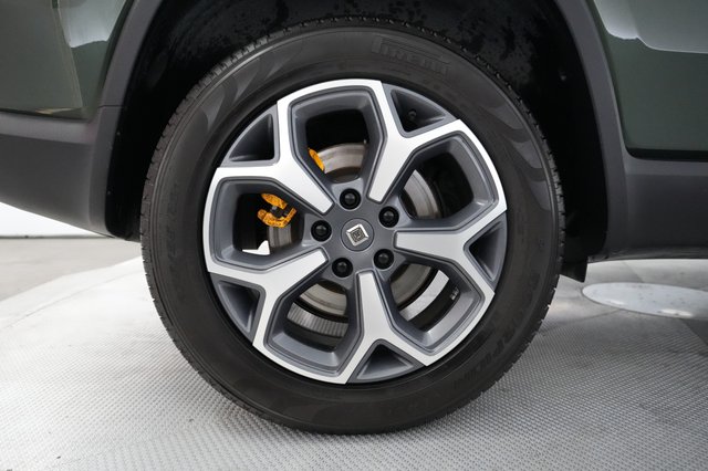 2023 Rivian R1S — photo 16 of 22