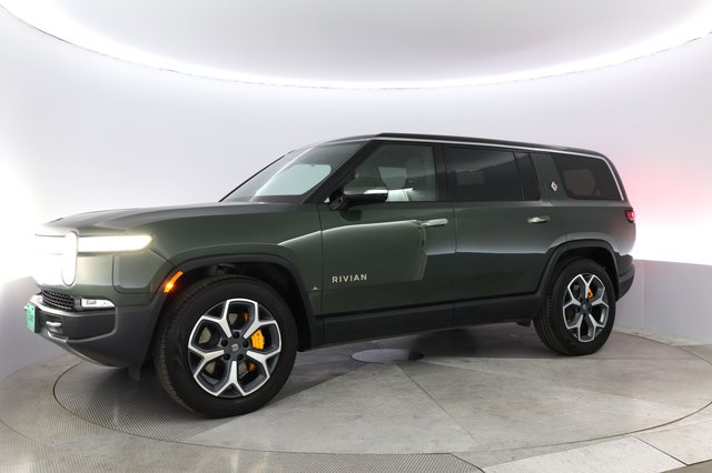 2023 Rivian R1S — photo 14 of 22