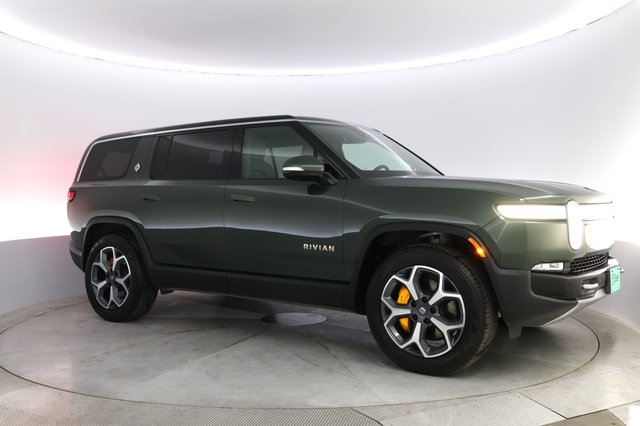 2023 Rivian R1S — photo 11 of 22