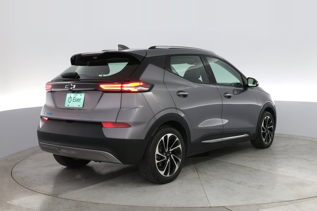 2023 Chevrolet Bolt EUV — photo 2 of 21