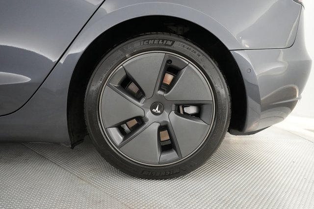 2021 Tesla Model 3 — photo 16 of 21