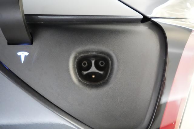 2021 Tesla Model 3 — photo 8 of 21