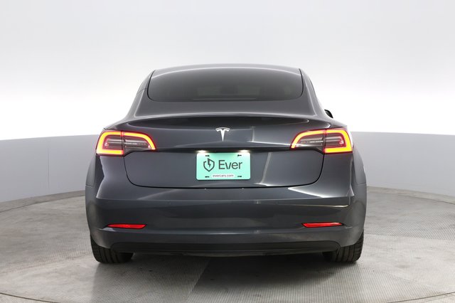 2021 Tesla Model 3 — photo 12 of 21