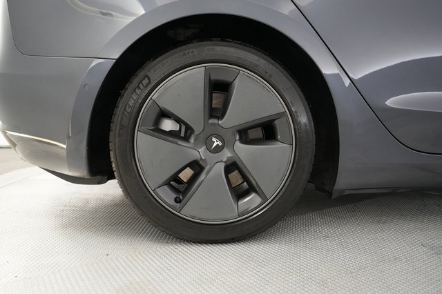 2021 Tesla Model 3 — photo 17 of 21