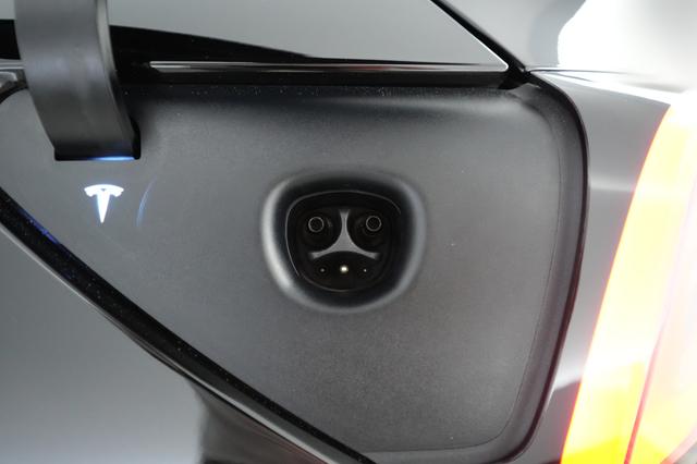 2022 Tesla Model Y — photo 8 of 23