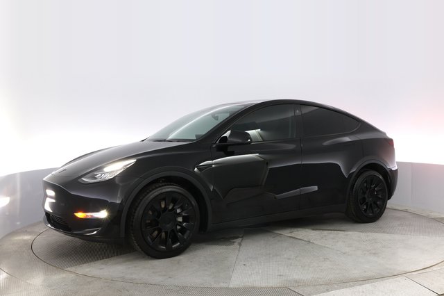 2022 Tesla Model Y — photo 14 of 23