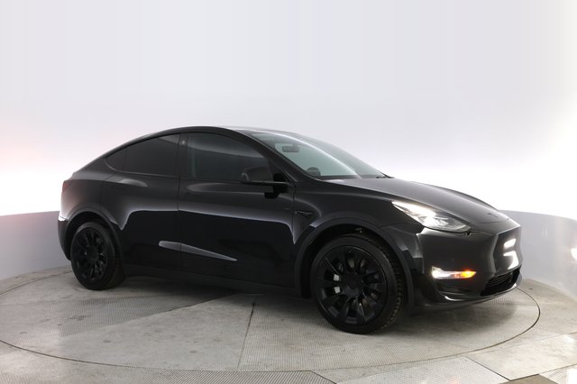 2022 Tesla Model Y — photo 11 of 23
