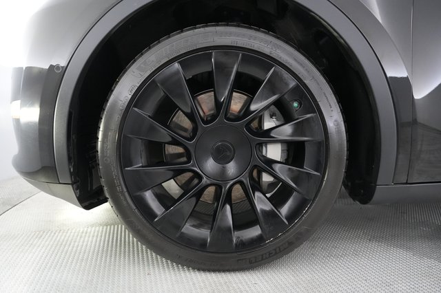 2022 Tesla Model Y — photo 15 of 23