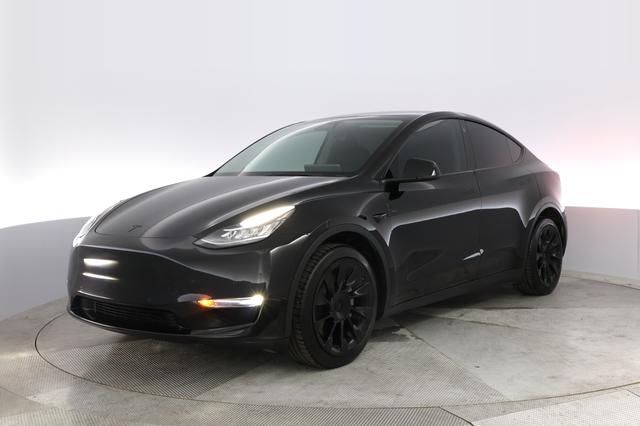 2022 Tesla Model Y — VIN 7SAYGDEE9NA001277