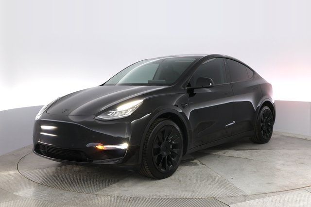 2022 Tesla Model Y — VIN 7SAYGDEE9NA001277
