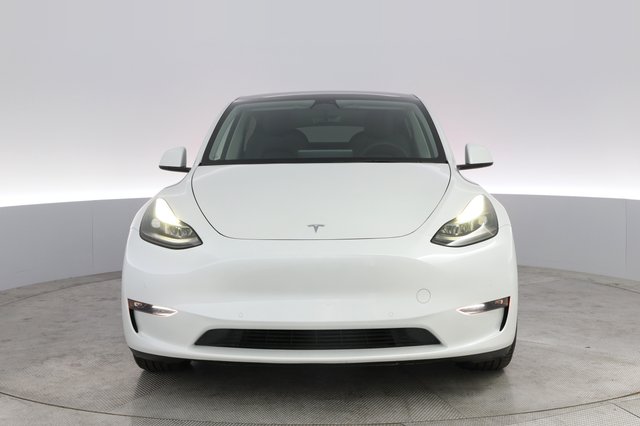 2022 Tesla Model Y — photo 9 of 25