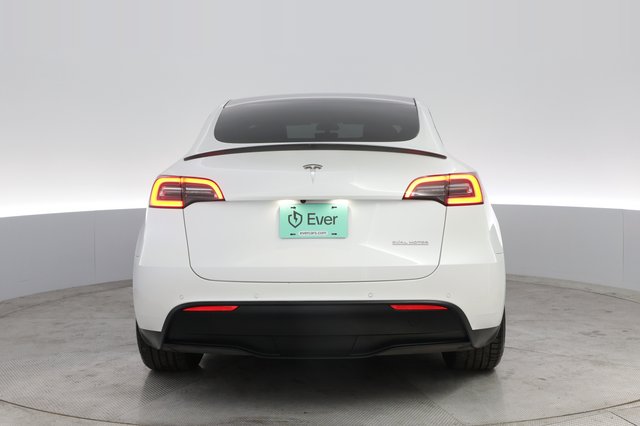 2022 Tesla Model Y — photo 12 of 25