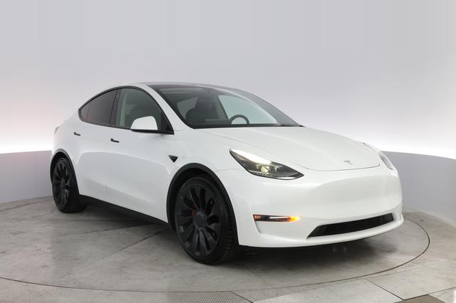 2022 Tesla Model Y — photo 10 of 25