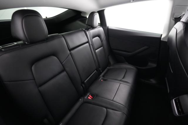 2022 Tesla Model Y — photo 4 of 25