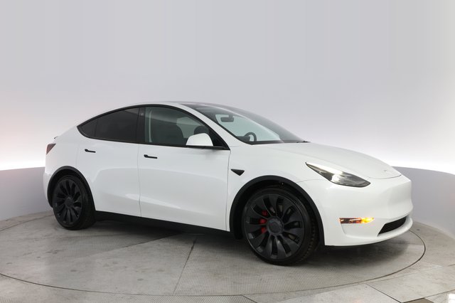 2022 Tesla Model Y — photo 11 of 25