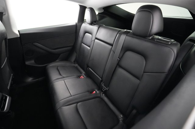 2022 Tesla Model Y — photo 19 of 25