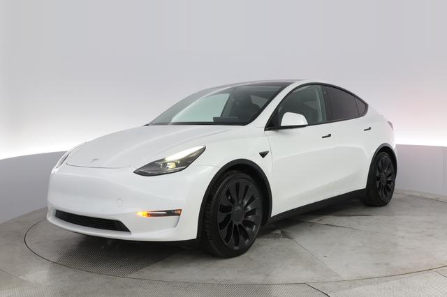 2022 Tesla Model Y — VIN 7SAYGDEF0NF448270