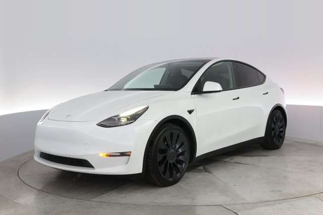 2022 Tesla Model Y — VIN 7SAYGDEF0NF448270