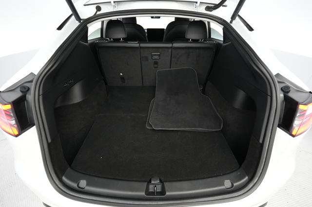 2022 Tesla Model Y — photo 6 of 25