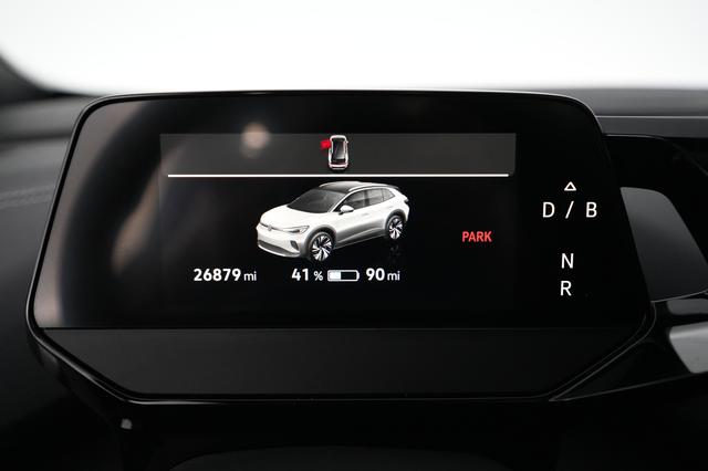 2023 Volkswagen ID.4 — photo 5 of 20