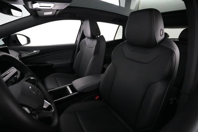 2023 Volkswagen ID.4 — photo 3 of 20