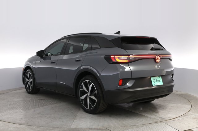 2023 Volkswagen ID.4 — photo 13 of 20