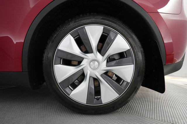 2023 Tesla Model Y — photo 16 of 21