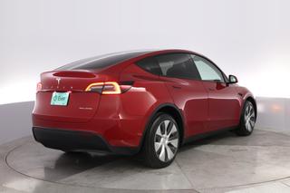 2023 Tesla Model Y — photo 2 of 21